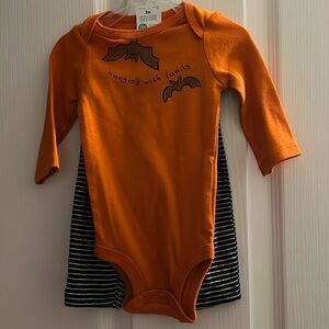(NWT)3/$20 Halloween baby clothes